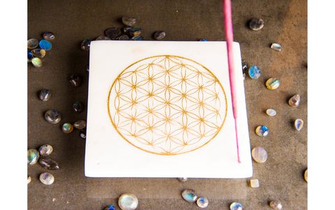 Smaržkociņu turētājs Dzīvības zieds (marmors)