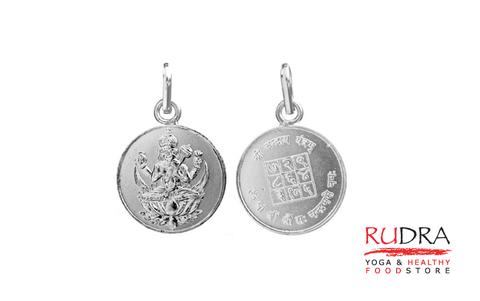 Chandra (mēness) kulons*