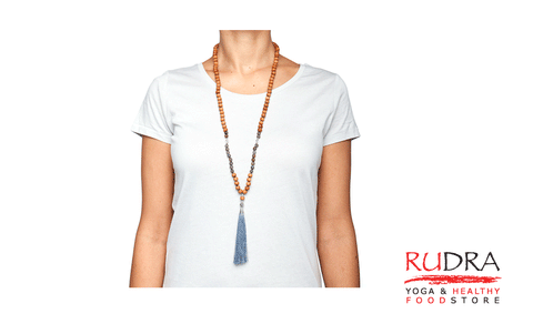 Mala 108 ( labradorīts, kristāls, koks)